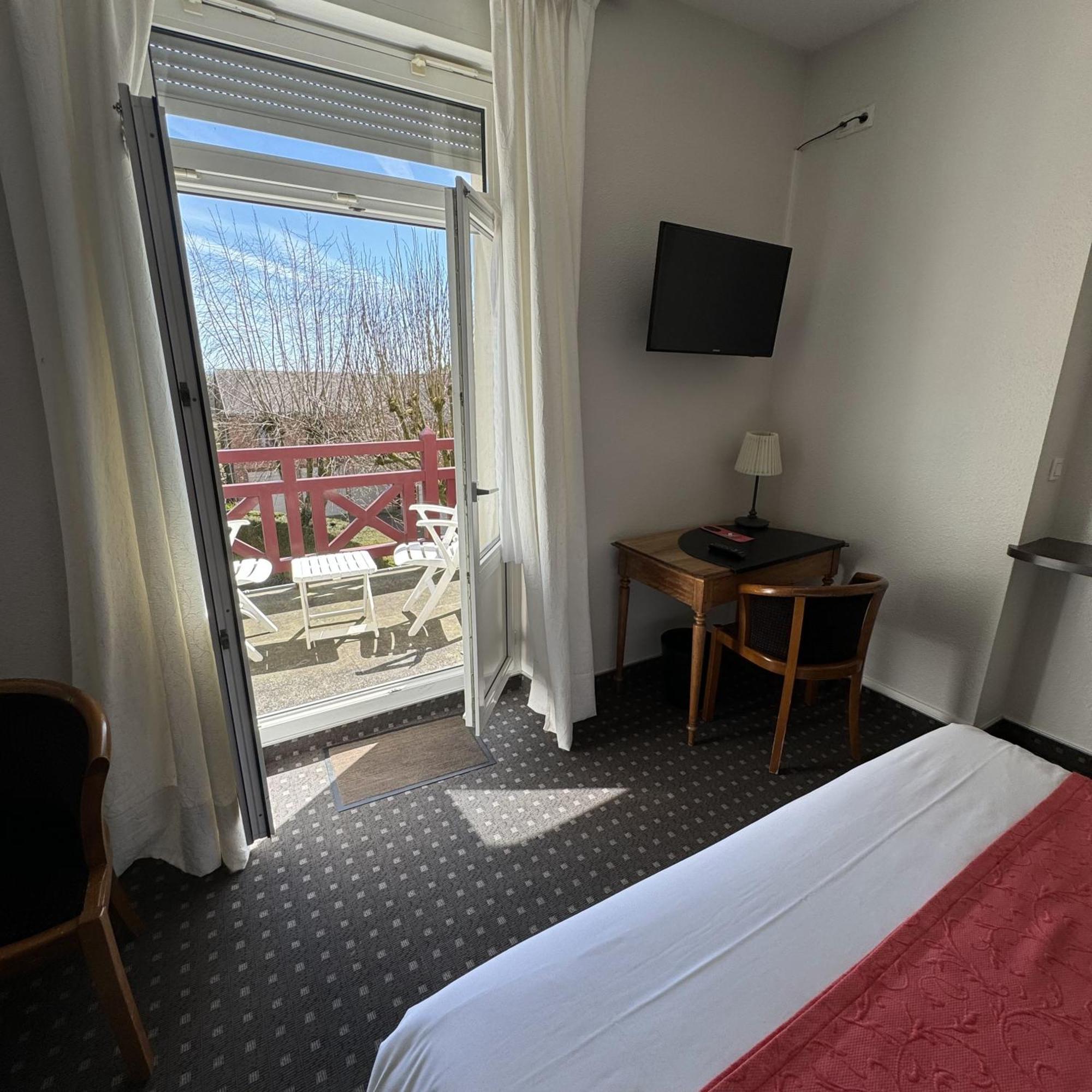 Nouvel Hotel Bagnoles de l'Orne Normandie Buitenkant foto